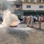 पुलिस मुख्यालय में सुरक्षाकर्मियों को दिया फायर सेफ्टी का प्रशिक्षण