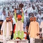 हिसार में CM सैनी का बड़ा कार्यक्रम, बी-बॉक्स और मशीनें वितरित कर किया खादी उत्सव का शुभारंभ