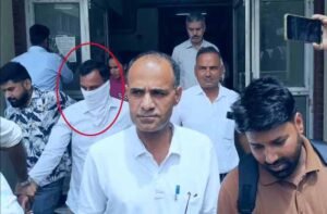 करनाल में रिश्वतखोर बाबू गिरफ्तार, लाइसेंस बनवाने के बदले मांग रहा था घूस