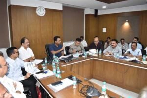 15 दिवस में प्रगति न लाने वाले रेड लिस्टेड संविदाकार होंगे ब्लैक लिस्ट, कटेगी परफॉर्मेंस गारंटी : आयुक्त भोंडवे