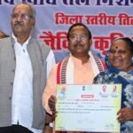 भावी पीढ़ी के स्वास्थ्य के लिए रासायनिक खाद छोड़ अपनानी होगी जैविक खेती: कृषि मंत्री रामविचार नेताम