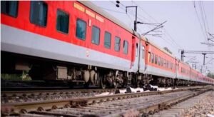 लुधियाना में बड़ा रेल हादसा टला, नई दिल्ली-कटरा स्पेशल ट्रेन का कोच दो हिस्सों में टूटा