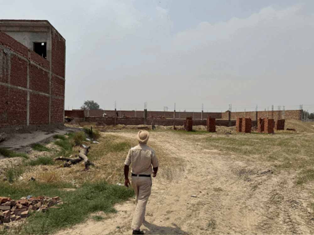 अमृतसर में अवैध कॉलोनियों पर बड़ी कार्रवाई, नोटिस के बावजूद निर्माण जारी रहने पर चला बुलडोजर
