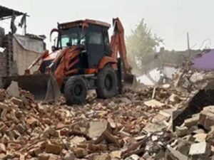 Hoshiarpur में ड्रग मनी के आरोपी दंपती पर बड़ा एक्शन, अवैध संपत्ति पर चला बुलडोजर