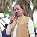 बरगद की छांव में सजी मुख्यमंत्री की चौपाल : सक्ती जिले के ग्राम ठठारी में ग्रामीणों से किया सीधा संवाद