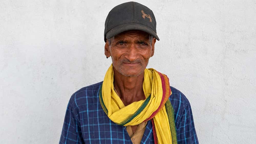 आदिवासियों की करोड़ों की जमीन कौड़ियों के दाम खरीदने का मामला, कलेक्टर ने बैठाई जांच