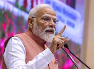 हिंदू ग्रोथ रेट’ से कांग्रेस ग्रोथ रेट तक… PM मोदी ने विकास की बहस में कांग्रेस को घेरा