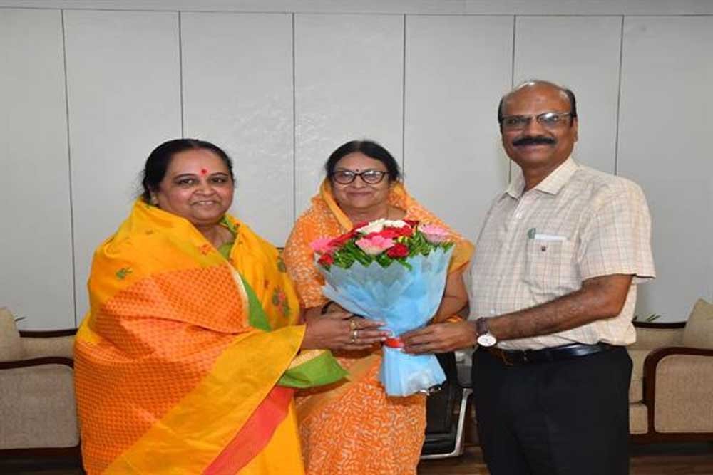 महिला सुरक्षा एवं गुमशुदा बालिकाओं की शीघ्र बरामदगी के लिए मध्यप्रदेश पुलिस के प्रयासों की राज्य महिला आयोग ने की सराहना