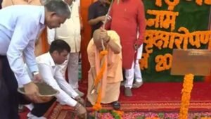 गोरखपुर से सीएम योगी ने 35 करोड़ पौधरोपण महायज्ञ का शुभारंभ किया आज।