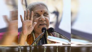 ‘IAS बनने से पहले कुशल मां बनें’, राज्यपाल आनंदीबेन पटेल की छात्राओं को नसीहत