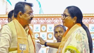 दिल्ली की राजनीति में बड़ा उलटफेर! 16 पार्षदों के साथ इस पार्टी का BJP में विलय, जानें पूरा मामला