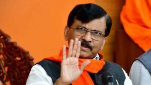 संजय राउत का दावा, फडणवीस जा सकते हैं दिल्ली महाराष्ट्र में बदलाव संभव