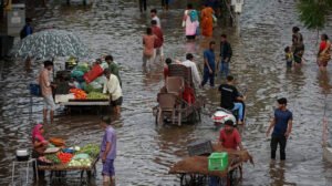 Weather Update: 10 हजार KM लंबा बादलों का कारवां बंगाल की खाड़ी की ओर, जल्द झमाझम बारिश के आसार