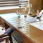 ज़िला अस्पतालों के उन्नयन एवं पद स्वीकृति की कार्यवाही प्राथमिकता से करें पूर्ण: उप मुख्यमंत्री शुक्ल