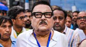 ममता बनर्जी को बड़ा सियासी झटका, मदन मित्रा बागी TMC गुट के साथ आए