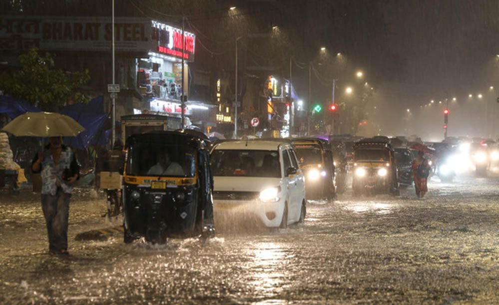MP में मानसून का डबल अटैक! 3 एक्टिव सिस्टम से अगले 4 दिन झमाझम बारिश, सिवनी में 24 घंटे में 4.9 इंच पानी