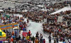 अमरनाथ यात्रा पर मौसम की मार, लगातार चौथे दिन भी नहीं खुला रास्ता, यात्रा ठप
