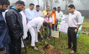 अमरकंटक में ‘अमृत हरित महा अभियान’ के तहत 3 हजार पौधों का वृहद पौधारोपण