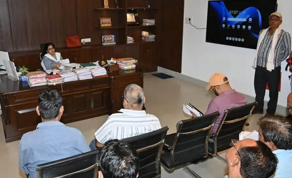 राजस्व वसूली में लापरवाही नहीं होगी बर्दाश्त, लक्ष्य पूर्ति के लिए वर्तमान प्रयासों में लाए गति, निगमायुक्त ने राजस्व वसूली की समीक्षा बैठक में दिए सख्त निर्देश