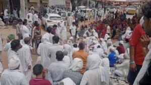 पेयजल मांग को लेकर हांसी-बरवाला मार्ग जाम, अब 24 गांव मिलकर चलाएंगे आंदोलन