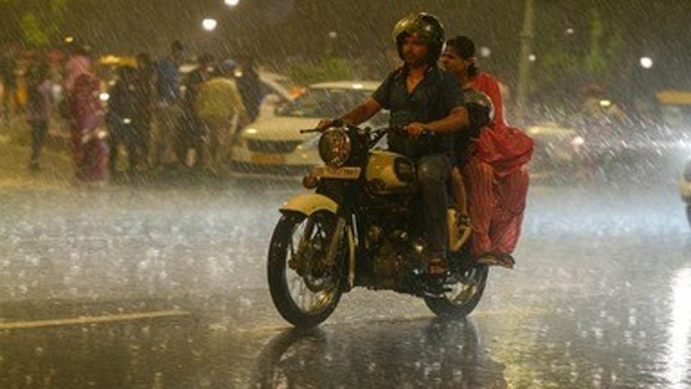 MP Weather: 13 जिलों में भारी बारिश का अलर्ट, आज उज्जैन और ग्वालियर-चंबल पहुंचेगा मानसून