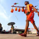 हर-हर महादेव का उद्घोष, कंधों पर आस्था लिए बढ़ चले शिवभक्त