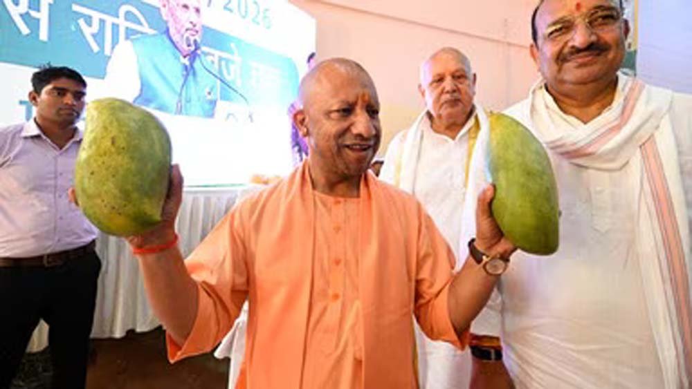 उत्तर प्रदेश आम महोत्सव 2026: सीएम योगी ने बताया—राज्य देश के 26% आम उत्पादन का केंद्र
