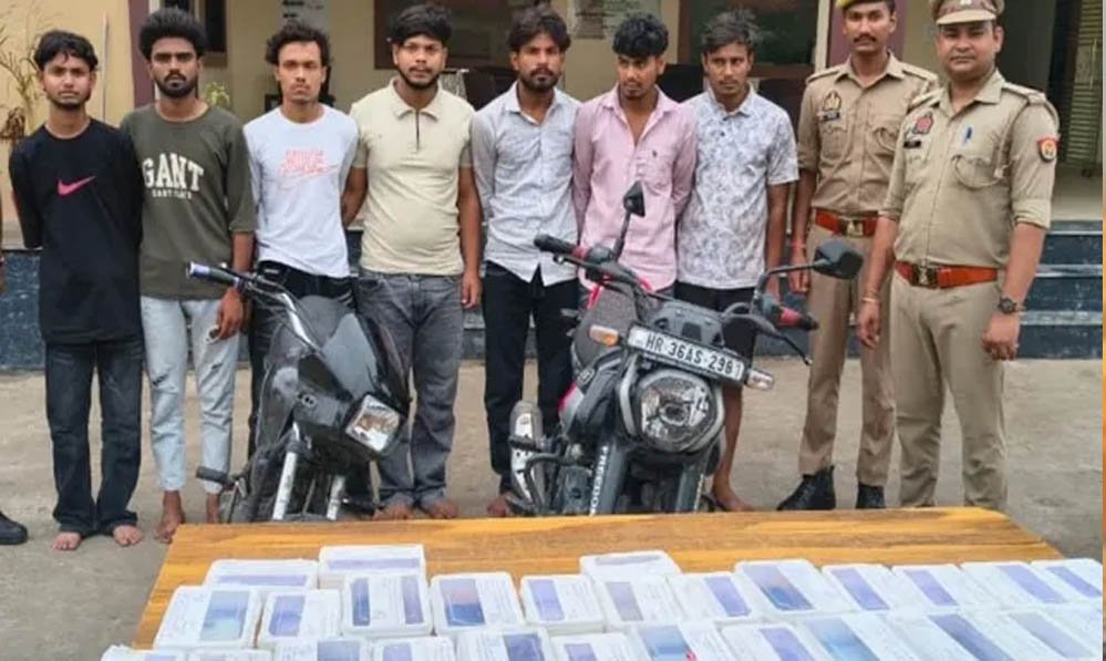 मथुरा पुलिस का बड़ा खुलासा, ऐप के जरिए युवकों को फंसाकर ब्लैकमेल करने वाला गिरोह गिरफ्तार