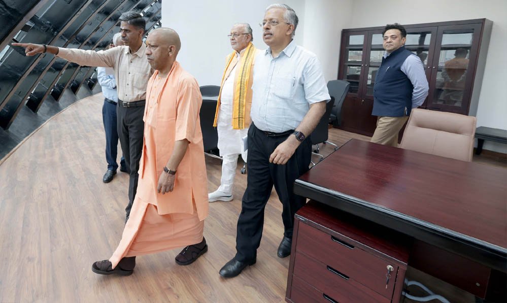 यूपी की नौकरशाही पॉलिसी पैरालिसिस की शिकार नहीं: सीएम योगी