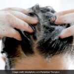शैम्पू बदलने से नहीं रुकता हेयर फॉल? जानिए बाल झड़ने की असली वजह