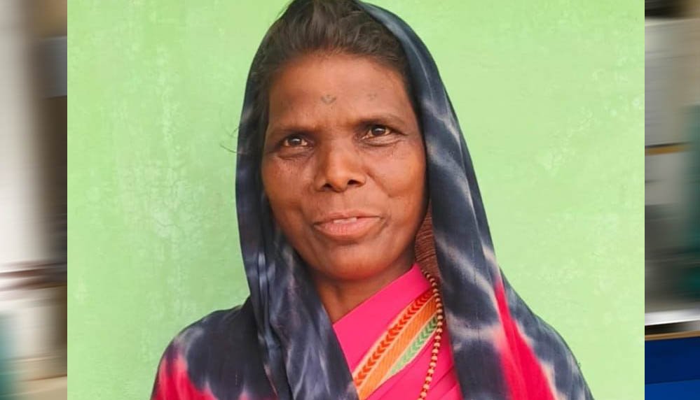 कच्चे घर से पक्के आशियाने तक : पीएम जनमन आवास योजना ने सरिता बैगा के जीवन में भरी खुशियों की नई रोशनी