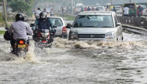 Punjab Weather Update: 3 जिलों में मूसलाधार बारिश, घरों में घुसा पानी; अगले 4 दिन भारी बारिश का अलर्ट