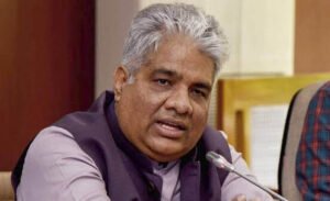 केंद्रीय मंत्री भूपेंद्र यादव के निजी सचिव हटाए गए, दो अन्य अधिकारियों पर भी गिरी गाज