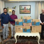 स्वेच्छानुदान मद से सुदूर वनांचल स्थित स्वामी आत्मानंद स्कूल, मांझीगुडा को 10 कंप्यूटर प्रदत्त