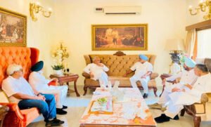 पंजाब कांग्रेस में बगावत के बीच डैमेज कंट्रोल, पूर्व मंत्री को मनाने पहुंचे भूपेश बघेल, प्रियंका गांधी ने भी किया फोन
