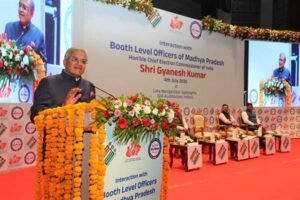 बूथ लेवल अधिकारी (बीएलओ) होते हैं लोकतंत्र की नींव : मुख्य निर्वाचन आयुक्त  कुमार