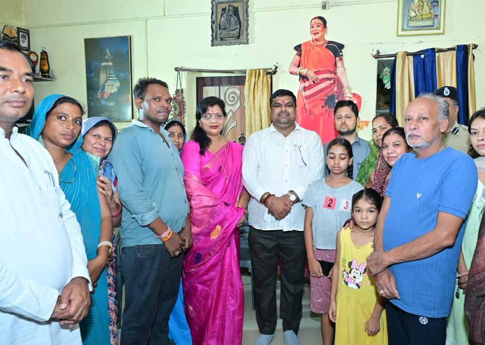 शिक्षा मंत्री ने पद्म विभूषण डॉ. तीजन बाई के श्रद्धांजलि कार्यक्रम की तैयारियों का लिया जायजा