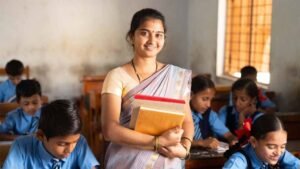 छत्तीसगढ़ में शिक्षकों को बड़ी राहत, शिक्षा सत्र 2026-27 के अंत तक मिलेगी पुनर्नियुक्ति