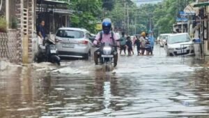 Haryana Weather: बारिश से भीगे 16 जिले, नदियां उफान पर; करनाल में करंट लगने से 2 की मौत