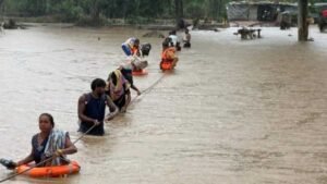हासमुंद में उफनते नाले में फंसे 14 मजदूरों का सेना ने किया सफल रेस्क्यू