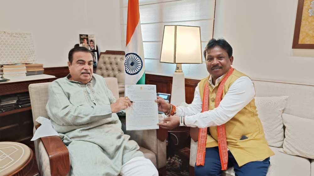बस्तर में सड़क विकास को मिलेगी नई गति : सांसद महेश कश्यप ने केंद्रीय मंत्री नितिन गडकरी से की मुलाकात