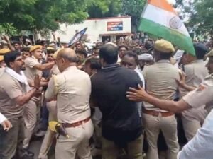 NEET पेपर लीक के खिलाफ पंजाब में AAP का प्रदर्शन, आज थालियां बजाकर जताएंगे विरोध