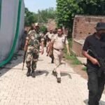 पठानकोट में पाकिस्तान सीमा के पास मिली बम जैसी संदिग्ध वस्तु, सेना और पुलिस ने शुरू की जांच