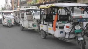 बठिंडा में चलते-चलते बंद हो रहे ई-रिक्शा, मोबाइल ऐप से कंट्रोल होने का दावा