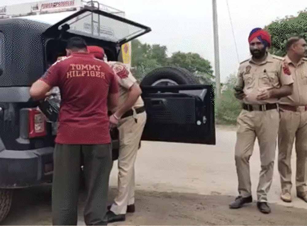 पंजाब पुलिस का हाई अलर्ट, नेशनल हाईवे के एंट्री पॉइंट सील कर संदिग्धों की गहन तलाशी