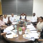 मध्यप्रदेश राज्य वित्त आयोग ने राजस्व विभाग के अधिकारियों के साथ की समीक्षा