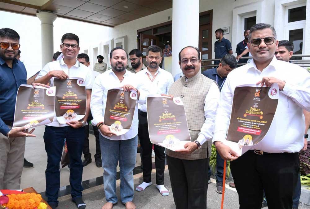 उप मुख्यमंत्री  अरुण साव ने “जोहार  जगन्नाथ रथ” को झंडा दिखाकर किया रवाना