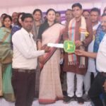बदली बिलाईगढ़ के तिहारूराम की तकदीर: 4 लाख रूपए के अनुदान से मिला ट्रैक्टर