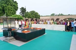 बस्तर के प्रतिनिधियों ने देखा राष्ट्रपति भवन, बस्तर की संस्कृति का हुआ भव्य सम्मान