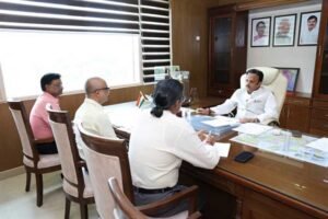 सुषेण योजना का विस्तार सभी सामुदायिक स्वास्थ्य केंद्रों तक करने के लिए आवश्यक व्यवस्थाएँ करें: उप मुख्यमंत्री  शुक्ल